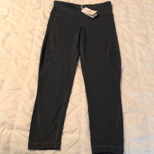 Vineyard Vines performance leggings-NWT